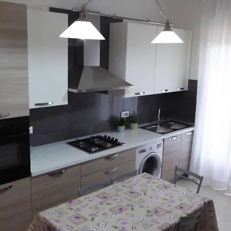 Apartmán Casa In Centro Tre Minuti A Piedi Dal Lungomare. *
