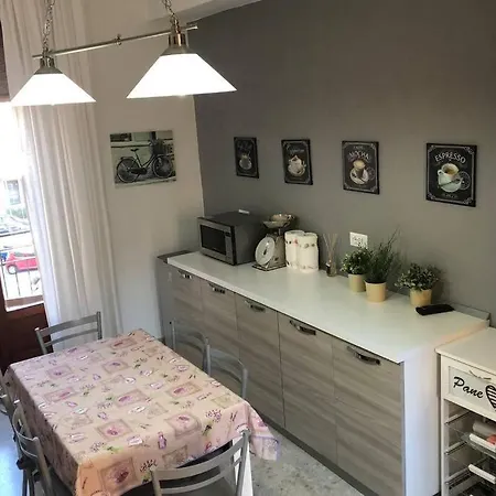 Apartmán Casa In Centro Tre Minuti A Piedi Dal Lungomare. Soverato Marina