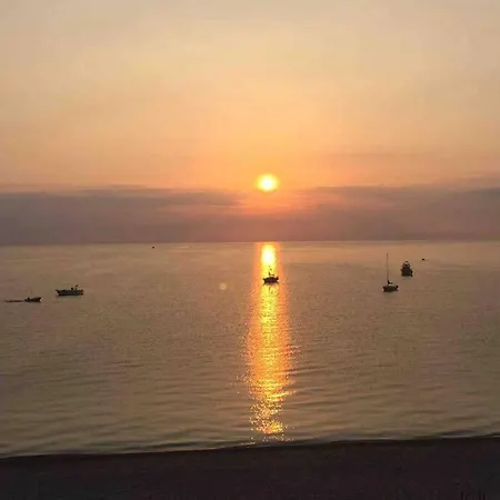 Apartmán Casa In Centro Tre Minuti A Piedi Dal Lungomare. Soverato Marina